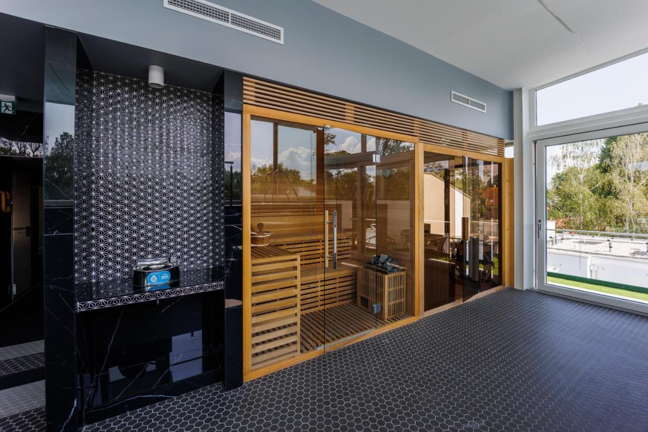 Villa Bauhaus Wellness Apartman Siofok Exterior photo