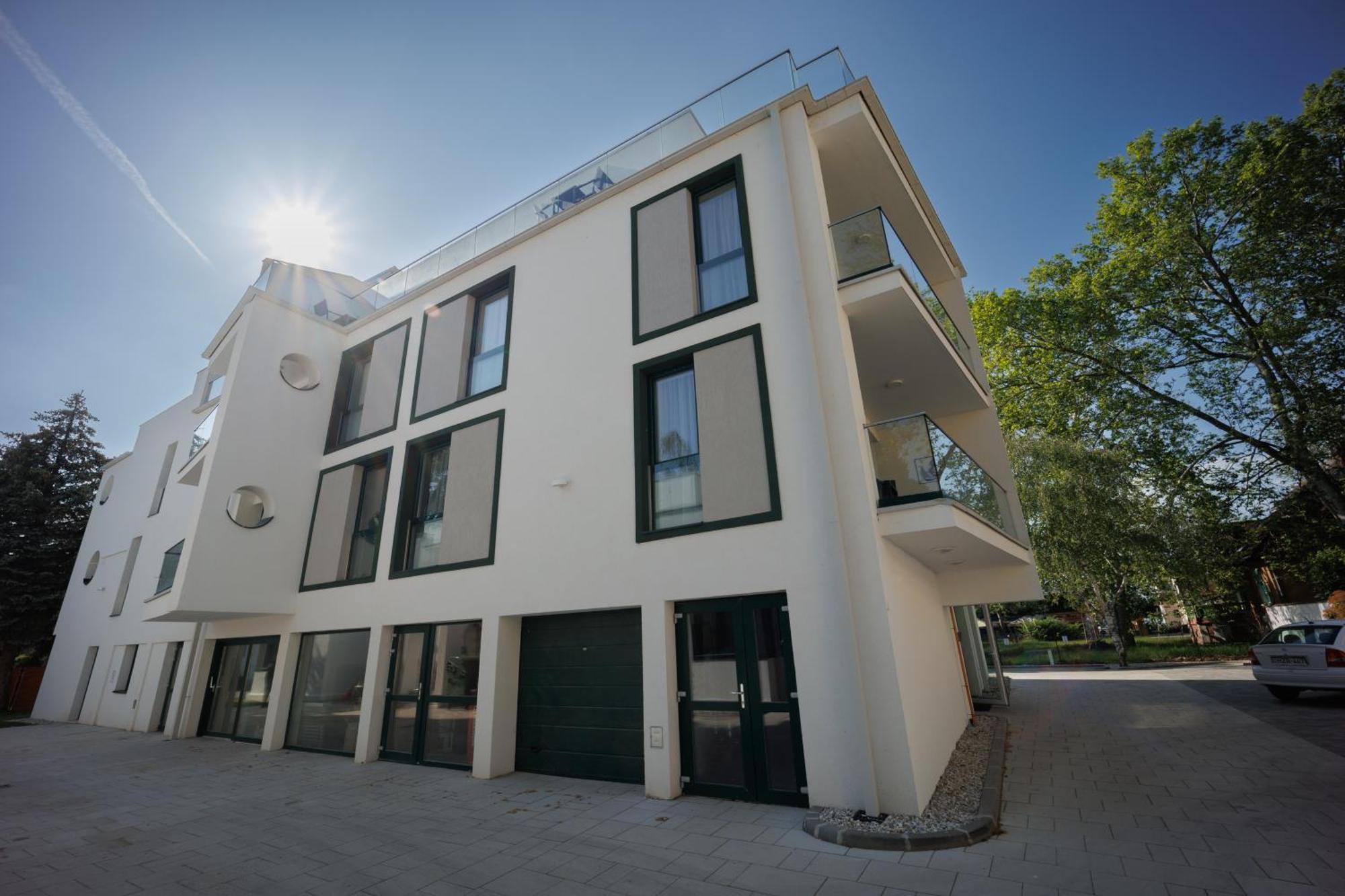 Villa Bauhaus Wellness Apartman Siofok Exterior photo